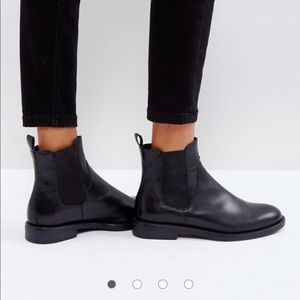 Vagabond “Amina” Chelsea boots. Sz 38